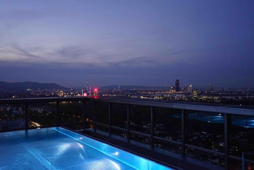 The High-Rise Condo With Pool Viena Exterior foto