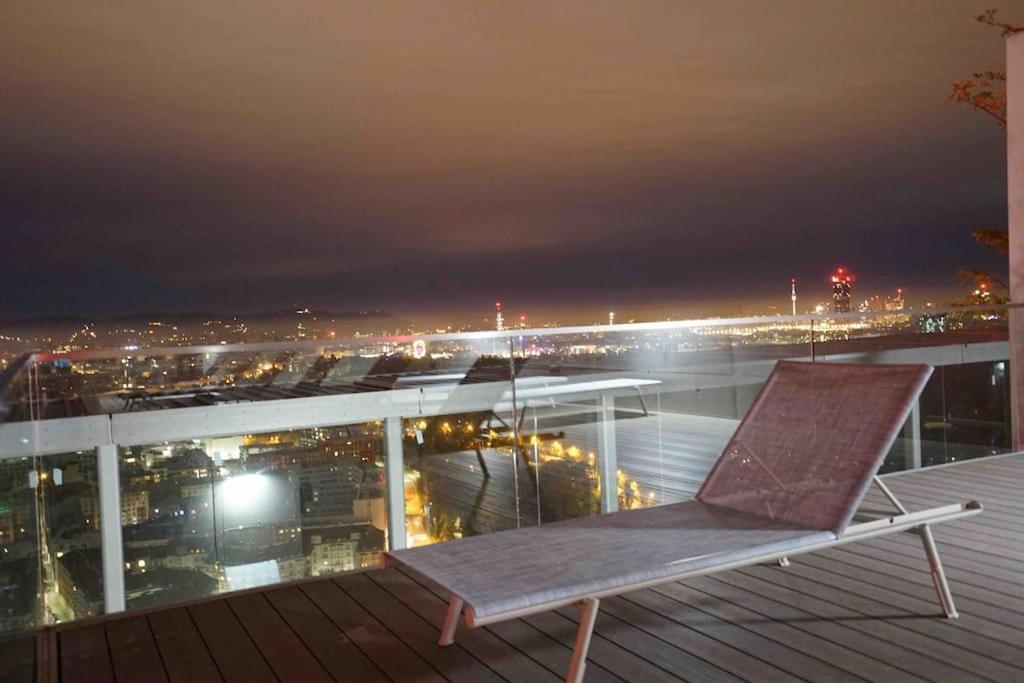 The High-Rise Condo With Pool Viena Exterior foto